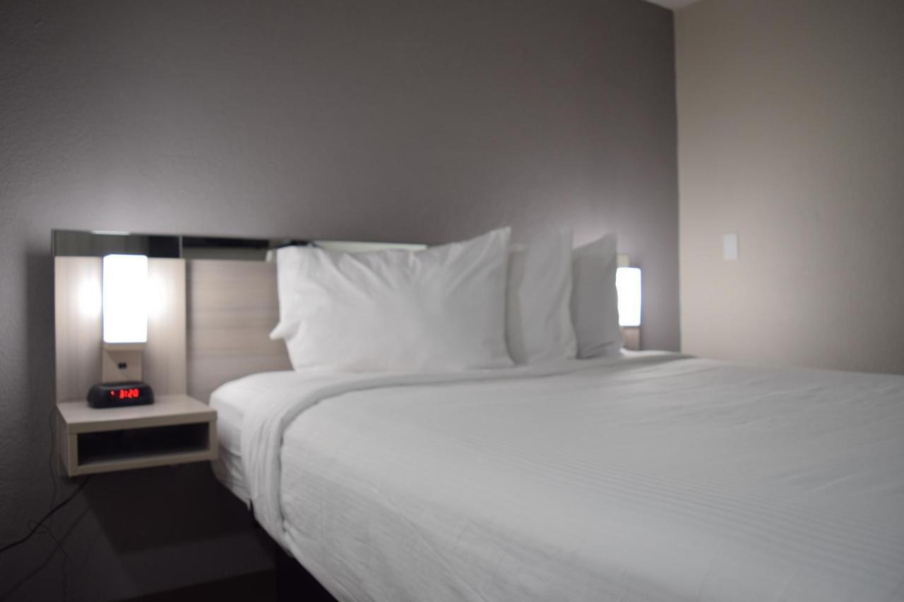 Travelers Inn And Suites Raleigh Eksteriør bilde