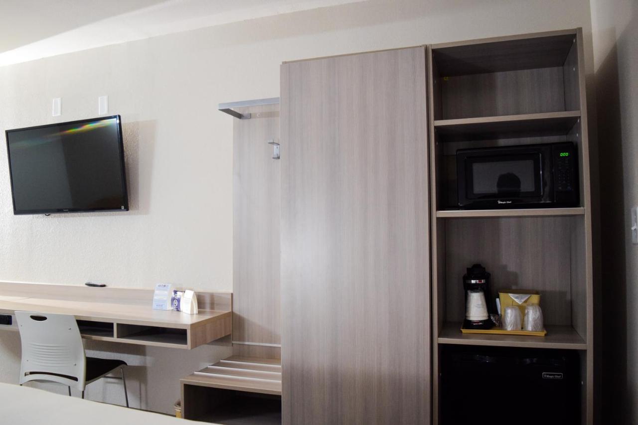 Travelers Inn And Suites Raleigh Eksteriør bilde